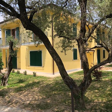 Ca' De L'Achille Apartment Torri Del Benaco Exterior foto